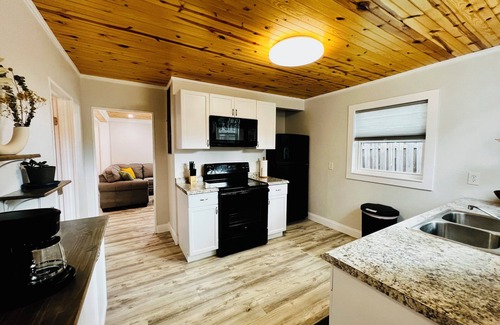 New Smyrna Beach Haus | #1 Choice! - Walk to EVERYTHING New Smyrna Beach!