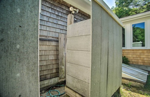 East Falmouth Hütte | 1 Mi to Beach: Home w/ Deck & BBQ in East Falmouth