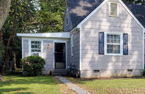 Greenwood Wohnung | < 1 Mi to Dtwn: Updated Studio in North Greenwood!