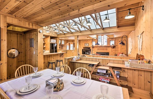 Upper Kingsbury Haus | < 1 Mi to Heavenly Lifts: Tahoe Area Townhome!