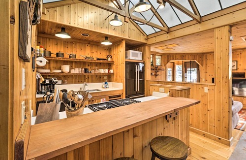 Upper Kingsbury Haus | < 1 Mi to Heavenly Lifts: Tahoe Area Townhome!