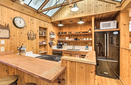 Upper Kingsbury Haus | < 1 Mi to Heavenly Lifts: Tahoe Area Townhome!