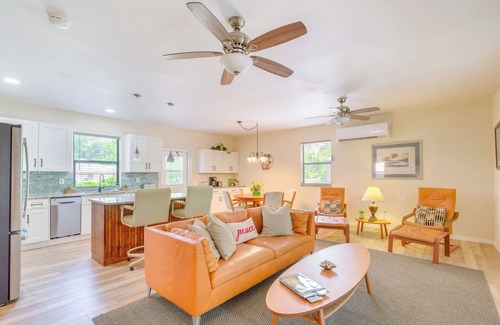 Crystal River Hütte | < 1 Mi to Lake Rousseau: Waterfront Home!