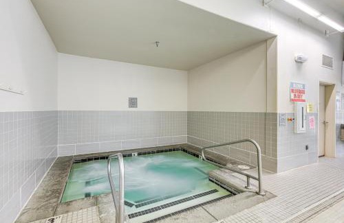 McCall Wohnung | 1 Mi to Ponderosa State Park Condo with Pool Access