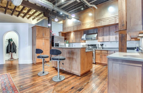 Springfield Eigentumswohnung | < 1 Mi to Wittenberg: Eclectic Loft w/ Parking!