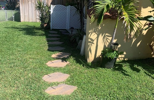 East Boca Raton Wohnung | 1 Mile to Bch!, E. Boca Studio w/ Private Entrance