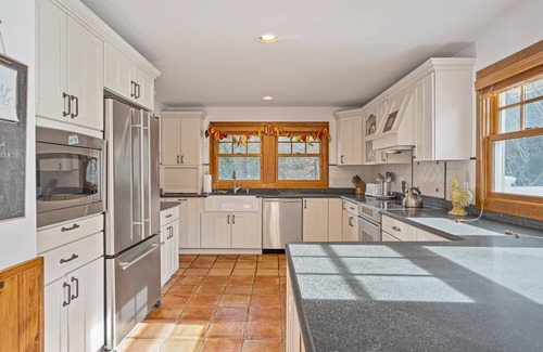 Quogue Haus | Summer Rental mit Pool und Tennisplatz eine Meile zum Strand Schlafmöglichkeiten für 6