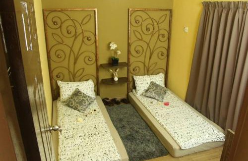 Teluk Intan Haus | 1 MINUTES TO TOWER SENTRAL INTAN HOMESTAY 6 ROOMS