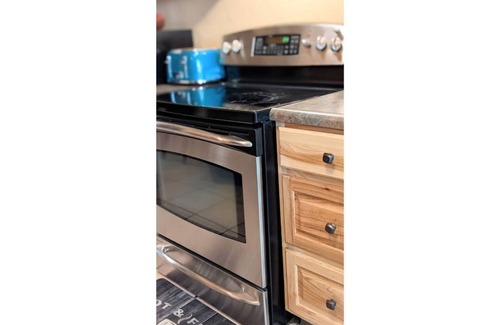 Carson City Haus | #1-NewPrivate HotTub-My Spare Cottages-Near Tahoe!