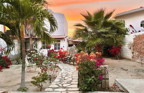 Esterito Wohnung | #1 two blocks from the Malecon