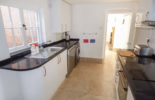 Upton upon Severn Hütte | 1 WILLOW COTTAGE, family friendly in Upton Upon Severn