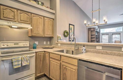 Stetson Hills Haus | 10 Mi to Dtwn Colorado Springs Townhome