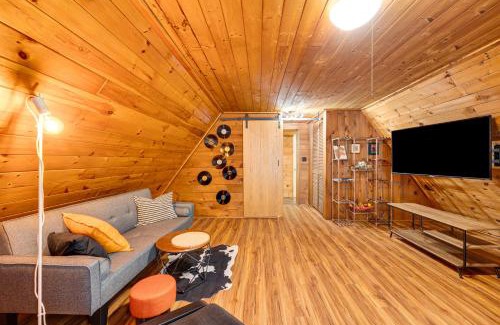 Hill Haus | 10 Mi to Newfoundland Lake Updated Forest Retreat