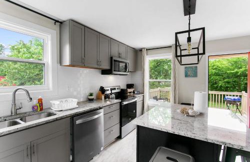 Birmingham Haus | 10 Min to Downtown-Modern in Magic City-Both Units