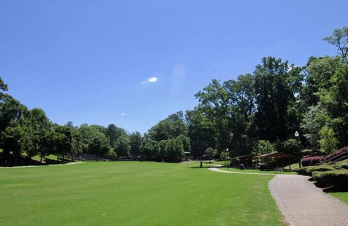 Church Street Haus | 10 minutes from Airport! 15 mins from Downtown Atlanta and major attractions.