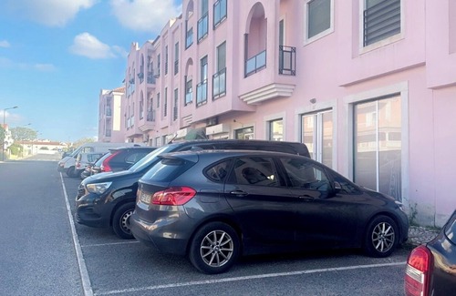 Alcochete Wohnung | 10 minutes to the beach 20 minutes to the centre of Lisbon,2 bedroom APT Montijo