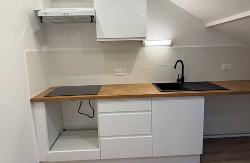 Mitry-Mory Wohnung | 10 mnt from CDG airport, 2-bedroom apartment with free public parking