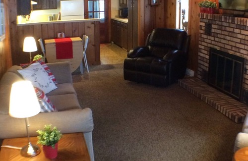 Bear Lake Hütte | 100 ft Seeufer am Bear Lake, in der Nähe von Crystal Mountain und Arcadia Bluffs