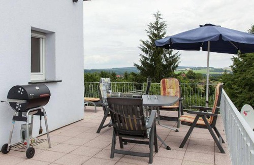 Rascheid Haus | 100 m² Ferienhaus ∙ 4 Schlafzimmer ∙ 5 Gäste
