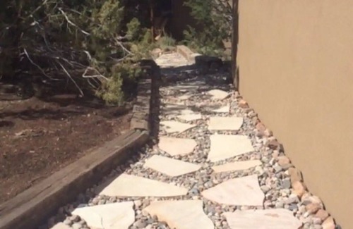 Canoncito Haus | 100-Mile Views on the Turquoise Trail - Casa Kachina Guest House