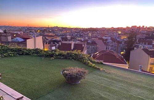 Penha de Franca Wohnung | 100 Steps Amazing View