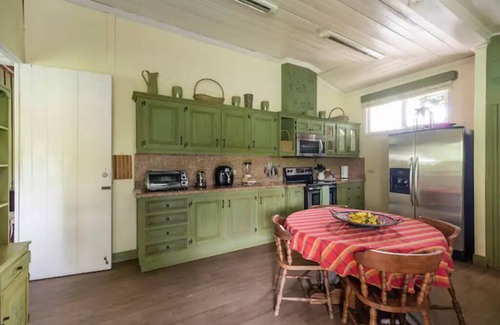 Turrialba Haus | 100-year old farm house with swimming pool