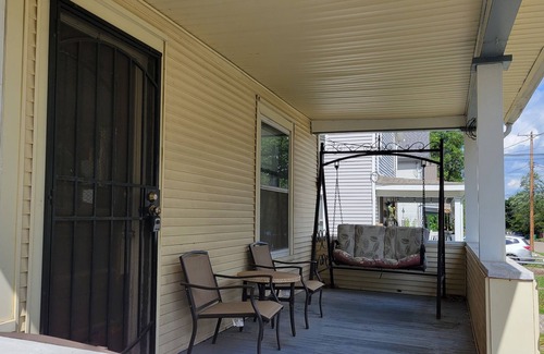 Lansing Haus | 100 year old home on the river. Quiet and pretty