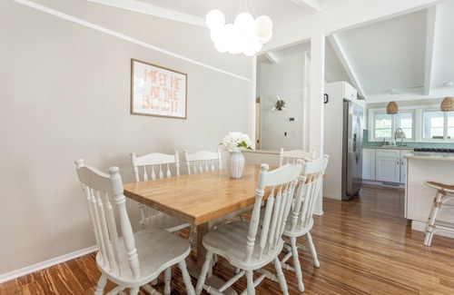 New Buffalo Haus | 1000 FT From Lake Michigan, Hot Tub, Golf Cart