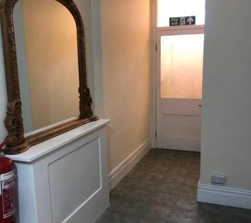 Sketty Haus | 106 Brynmill - Room 2