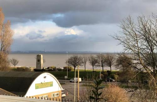 Sketty Haus | 106 Brynmill - Room 9 - Sea Views