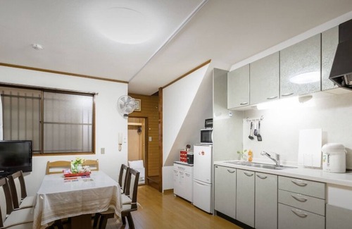 Sumiyoshi Haus | 10mins train to Namba, 4mins walk to stn, 2floor Japanese style whole house