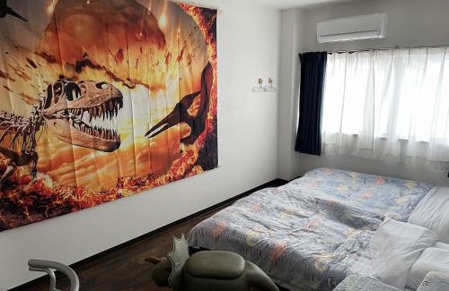 Katsuyama Haus | 11月フルリフォーム 12月オープン恐竜一色ゲストハウスDinosaur Guesthouse