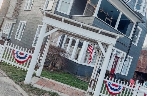 Williamson Haus | 11 bed 7 bath large home and able to ride right from the home to the HMT trails