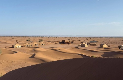 M'Hamid El Ghizlane Wohnmobilvermietung | 11-bedroom campground in terrific M'Hamid El Ghizlane with AC