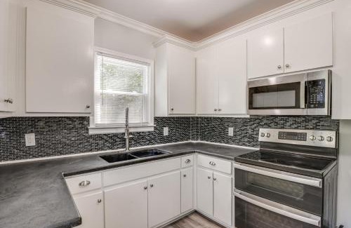 Petersburg Haus | 11 Mi to Fort Lee 30-Acre Retreat with Scenic Views