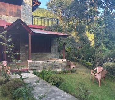 Kaul Haus | 11EleVen Farms with Jacuzzi & Private Orchard Garden