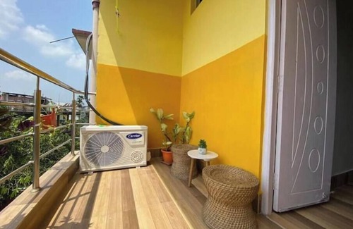 Jorhat Haus | 11th Nest ~ A Santorini home,1bhk with AC