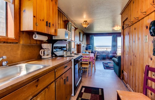 Edgewater Shores Hütte | 12 am Meer, hundefreundliche Land w / Zugang zum Strand - Platz für große Gruppen