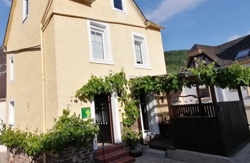 Zell Haus | 120 m² Ferienhaus ∙ 2 Schlafzimmer ∙ 4 Gäste