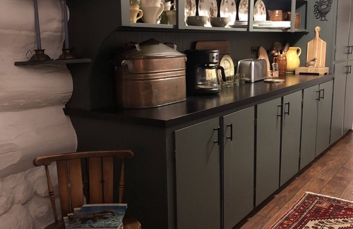 Good Hart Kabine | 100 Jahre alte historische Hütte in Good Hart / Tunnel of Trees Zugang zum Privatstrand!