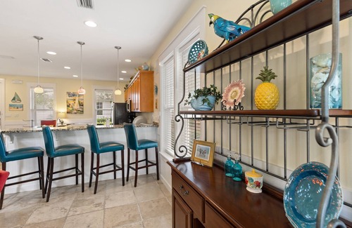 Laurel Grove Haus | 1337 Laurel Grove 3 Bedroom Home by RedAwning