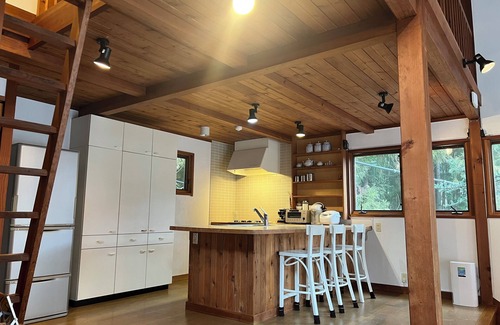 Fujikawaguchiko Hütte | 136s㎡ Cathedral ceiling cabin/3min walk Lake Saiko/BBQ/5min drive Kawaguchi Lake