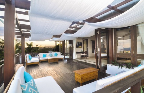 Ungasan Haus | Villa mit 13 Schlafzimmern und Meerblick Uluwatu;