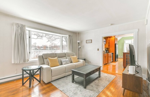 South Weymouth Haus | 16 Mi to Boston: Home w/ Deck in Weymouth