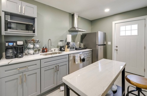 Fort Washington Haus | 18 Mi to DC: Upscale Apartment in Fort Washington!