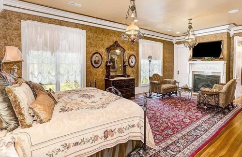 Iuka Haus | 1859 Victorian Home w/modern amenities, across street from park