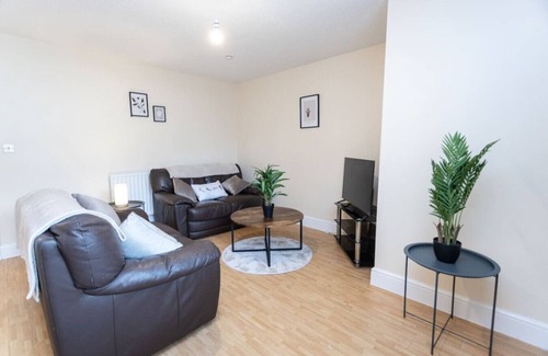 Swindon Wohnung | 18FC Apartment 2 Bedroom Sleeps 4 Long Stay Disc