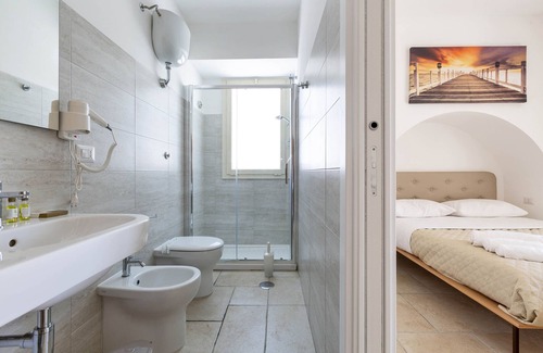 Pittuini Bed & Breakfast | 1912 B&B I Tarocchi - Camera Matrimoniale L`imperatrice