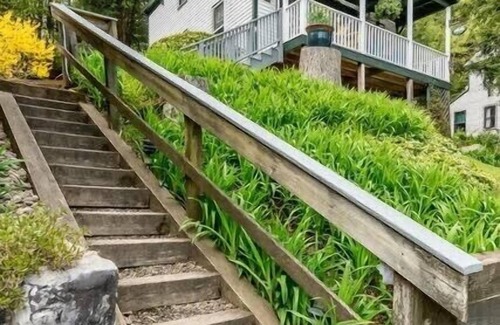 Camden Kabine | 1920’s Cozy Cabin on Megunticook Lake