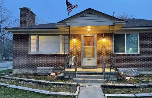Idaho Falls Haus | 1950s Brick Charmer